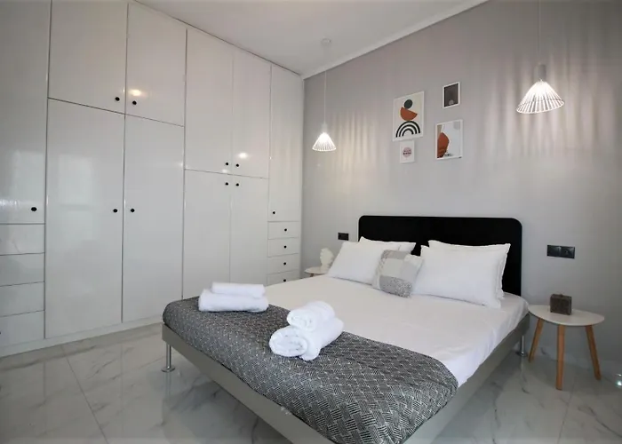 Miracle Luxury Great Terrace Daire Peraía